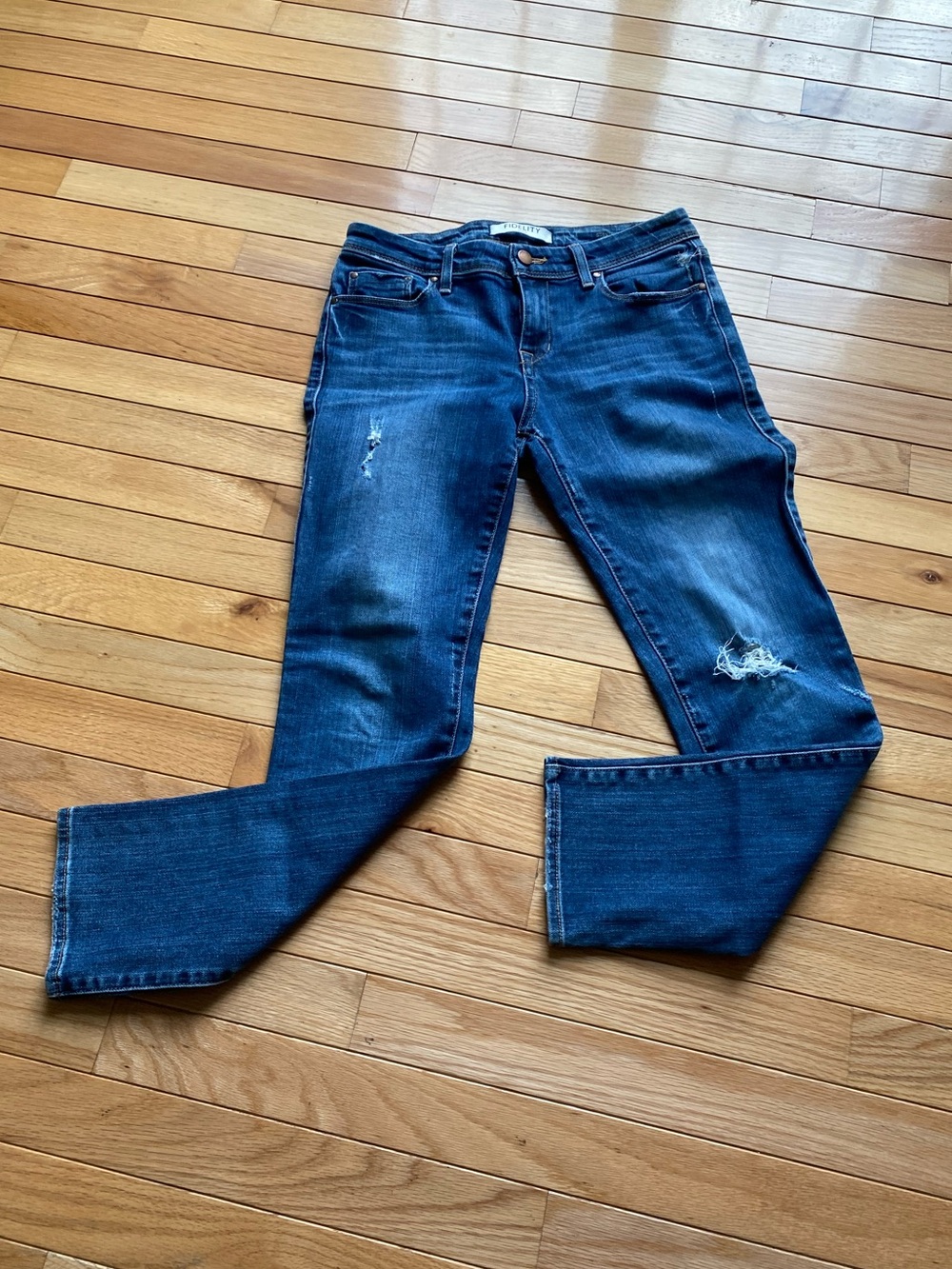 🌸 Fidelity Denim Distressed Stevie Crop Skinny Straight Jeans